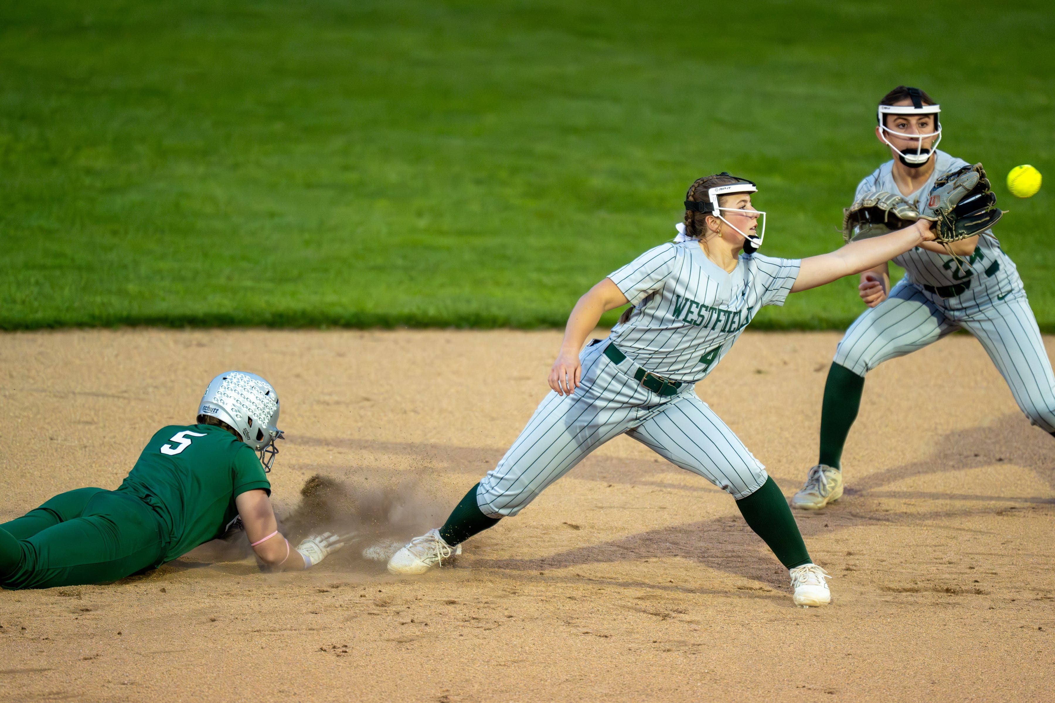 Youth Inc. Recommends: Five Softball Basics for New Players Just Getting into the Sport